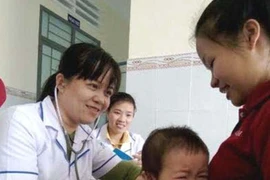 Nữ Trưởng trạm Y tế hết lòng vì người dân vùng sâu