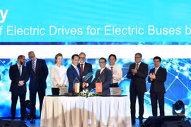 Công ty VinFast hợp tác với Siemens sản xuất xe buýt điện