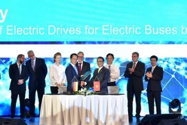 Công ty VinFast hợp tác với Siemens sản xuất xe buýt điện