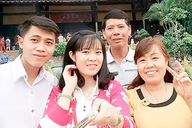 Tân thủ khoa ở Lâm Đồng nhận học bổng 150 triệu đồng