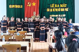 Ra mắt Câu lạc bộ "Phụ nữ hạnh phúc"