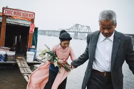 Một nửa 'Tình già' bị đưa vào Trung tâm Bảo trợ xã hội