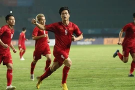 Olympic Việt Nam 1-0 Olympic Bahrain: Công Phượng tỏa sáng