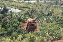 Đắk Nông: Xe tải lao xuống vực sâu, tài xế tử vong