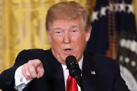 Mỹ tính áp thuế cao hơn lên 200 tỉ USD hàng Trung Quốc