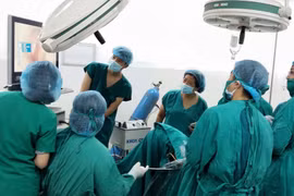 Gia Lai: Lần đầu tiên phẫu thuật thành công nội soi cắt tử cung