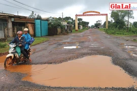 Dân kêu trời với "con đường đau khổ"