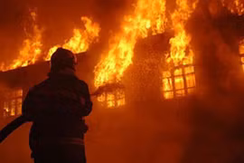 Cháy lớn ở khách sạn Trung Quốc, 18 người thiệt mạng