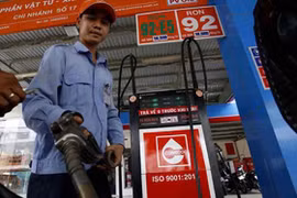 Giá dầu tăng từ 15 giờ chiều nay