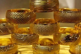 Giá vàng trong nước và thế giới đi ngược chiều nhau