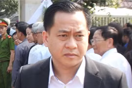 Bắt giam đối tượng lừa 'chạy' hộ chiếu quốc tịch Mỹ cho Vũ 'nhôm'