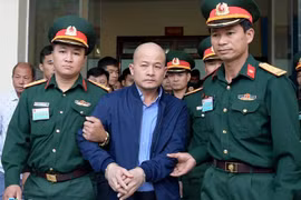 Út 'Trọc' bị cáo buộc chiếm đoạt đất vàng quận 1 như thế nào?