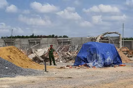 Tạm giữ hình sự 3 người trong vụ sập tường ở Đồng Nai, 10 người chết