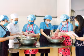 Đảm bảo an toàn thực phẩm cho học sinh bán trú sau dịch Covid-19