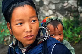 Đi khắp thế giới 10 năm để chụp ảnh về mẹ