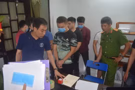 Phá đường dây làm giả con dấu thu lợi bất chính hàng trăm triệu đồng