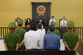 Cựu bí thư Bến Cát bị tuyên 10 năm tù