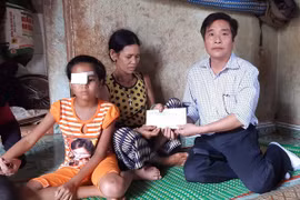 Xin hãy giúp đỡ cô học trò nghèo bị tai nạn!