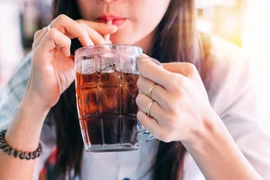 Uống nước ngọt coi chừng mắc bệnh tim!