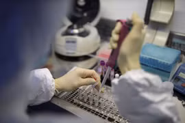 Chuyên gia Anh nhập cảnh Việt Nam mắc COVID-19, ca thứ 271