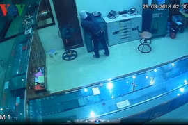 Lộ diện "siêu trộm" đột nhập tiệm vàng cuỗm 700 triệu đồng