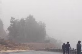 Đường Nha Trang đi Đà Lạt tê liệt do sạt lở