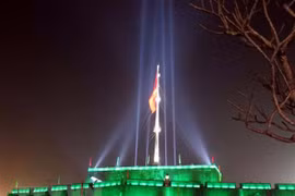 Thừa Thiên-Huế bắn lửa 21 phát súng thần công chào đón năm mới 2019