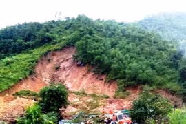 Sạt lở nghiêm trọng tại Khánh Hòa, 3 người trong 1 nhà tử nạn