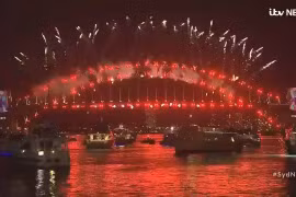 Nhà hát 'con sò' Sydney rực sáng trong đại tiệc pháo hoa