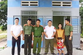 Công an Ayun Pa: Quan tâm giúp đỡ người nghèo