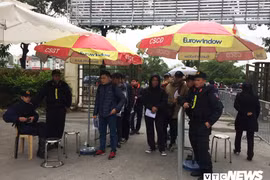 Vé chợ đen VN- Malaysia: Giá lên 18 triệu đồng/cặp, nhiều chiêu trò lừa đảo