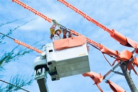 Đầu tư gần 12.000 tỉ đồng cho đường dây 500 kV mạch 3