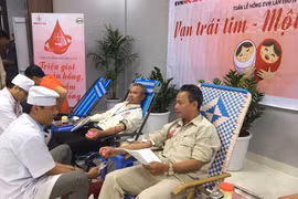 Công ty phát triển thủy điện Sê San hưởng ứng Tuần lễ hồng EVN