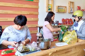 Kinh doanh online kết hợp truyền thống: Hướng khởi nghiệp hiệu quả