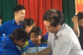 Sở Tài chính Gia Lai giúp xã Lơ Ku xây dựng nông thôn mới