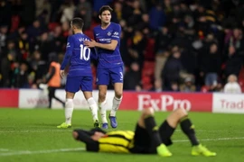 Eden Hazard lập cú đúp, Chelsea thắng kịch tính Watford