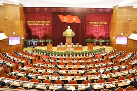 Lấy xong phiếu tín nhiệm ủy viên Bộ Chính trị, Ban Bí thư