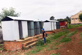 Chư Pưh: Bất cập nhà vệ sinh trường học