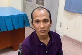 Bắt nghi phạm đâm chết người vì "lấy trộm điện thoại"