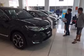 Thị trường ôtô loạn giá cuối năm