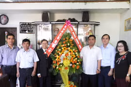 Gia Lai: Phó Chủ tịch UBND tỉnh Kpă Thuyên chúc mừng Giáng sinh