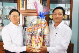 Gia Lai: Lãnh đạo Ban Tôn giáo thăm Giáng sinh