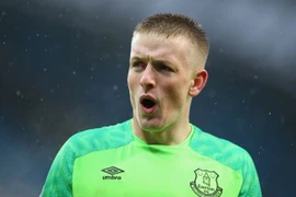 Thủ môn tuyển Anh mắc sai lầm, Everton thua Tottenham 2-6 trên sân nhà