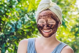 Làm sáng da bằng hỗn hợp cà phê và bột yến mạch