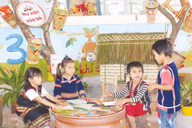 Quan tâm phát triển giáo dục mầm non vùng dân tộc thiểu số
