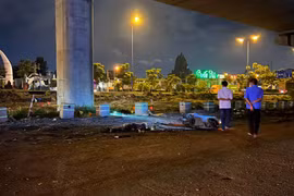 TP.HCM: Điều tra nguyên nhân một người đàn ông tử vong cạnh xe máy