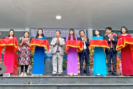 Khai mạc triển lãm tranh "Dạ khúc tự tình"