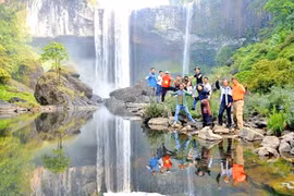 Du lịch phía Đông tỉnh: Một cung đường 2 di sản