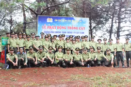 Chi cục Kiểm lâm tỉnh Gia Lai hưởng ứng chương trình trồng 1 tỷ cây xanh