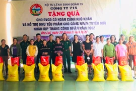 Công ty 715 trao 210 suất quà cho công nhân có hoàn cảnh khó khăn